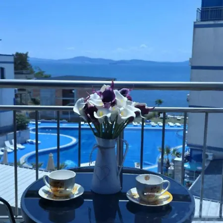 Divine Place Апартаменты *