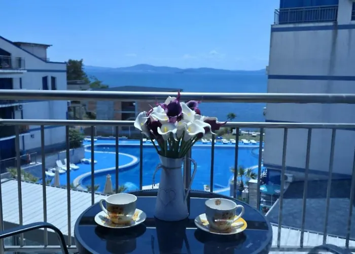 Divine Place Apartment *